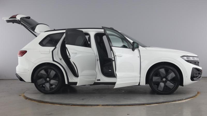 Used Volkswagen Touareg 2023 for sale - 75638943: Photo 10