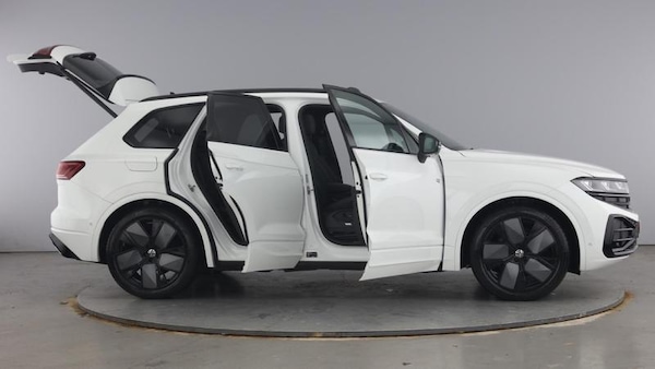 Used Volkswagen Touareg 2023 for sale - 75638943: Photo 10