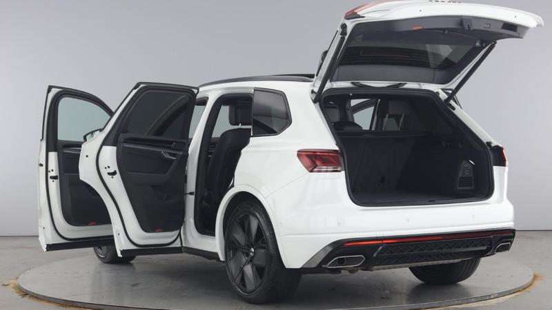 Used Volkswagen Touareg 2023 for sale - 75638943: Photo 11