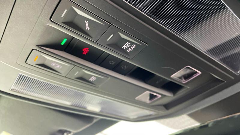 Used Volkswagen Touareg 2023 for sale - 75638943: Photo 26