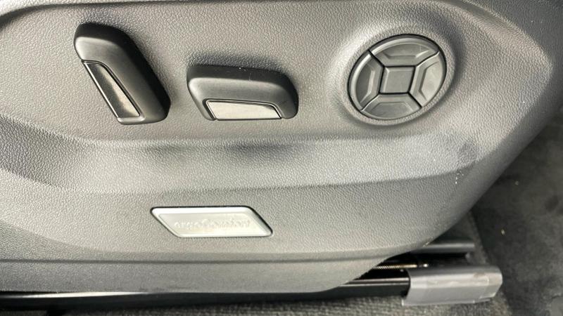 Used Volkswagen Touareg 2023 for sale - 75638943: Photo 28