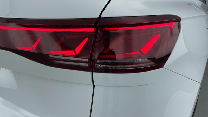 Used Volkswagen Touareg 2023 for sale - 75638943: Photo 32