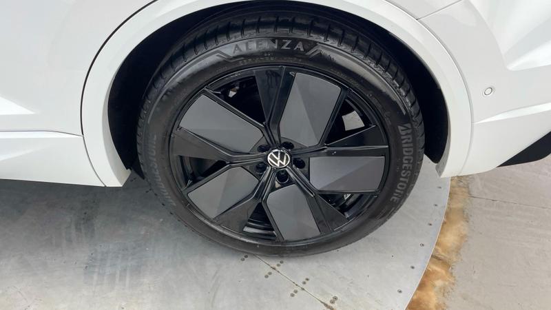 Used Volkswagen Touareg 2023 for sale - 75638943: Photo 38