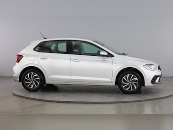 Used Volkswagen Polo 2024 for sale - 76949154: Photo
