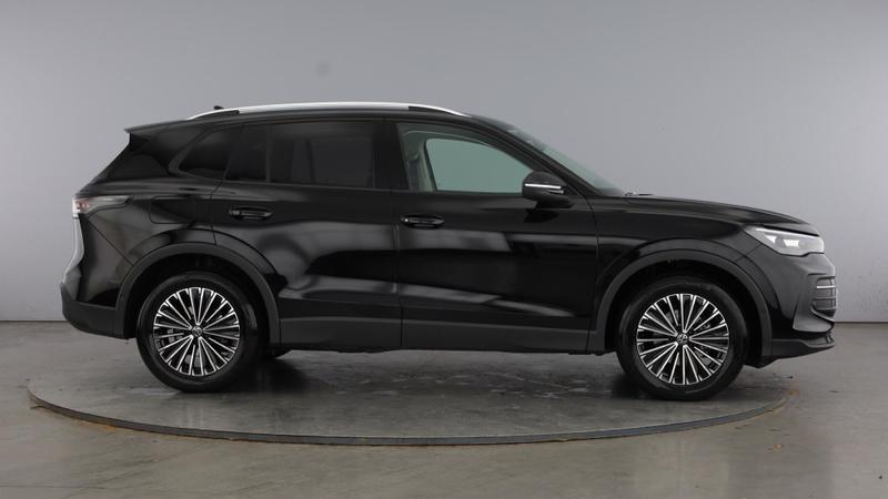 Used Volkswagen Tiguan 2025 for sale - 77270912: Photo 4