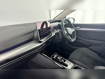 Used Volkswagen Golf 2025 for sale - 79042615: Photo