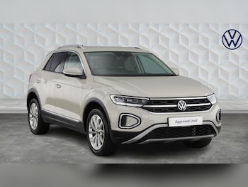 Used Volkswagen T-Roc 2024 for sale - 79404794: Photo