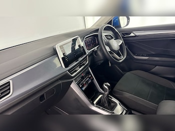 Used Volkswagen T-Roc 2025 for sale - 78565707: Photo