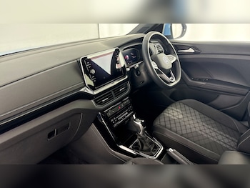 Used Volkswagen T-Cross 2024 for sale - 79074021: Photo