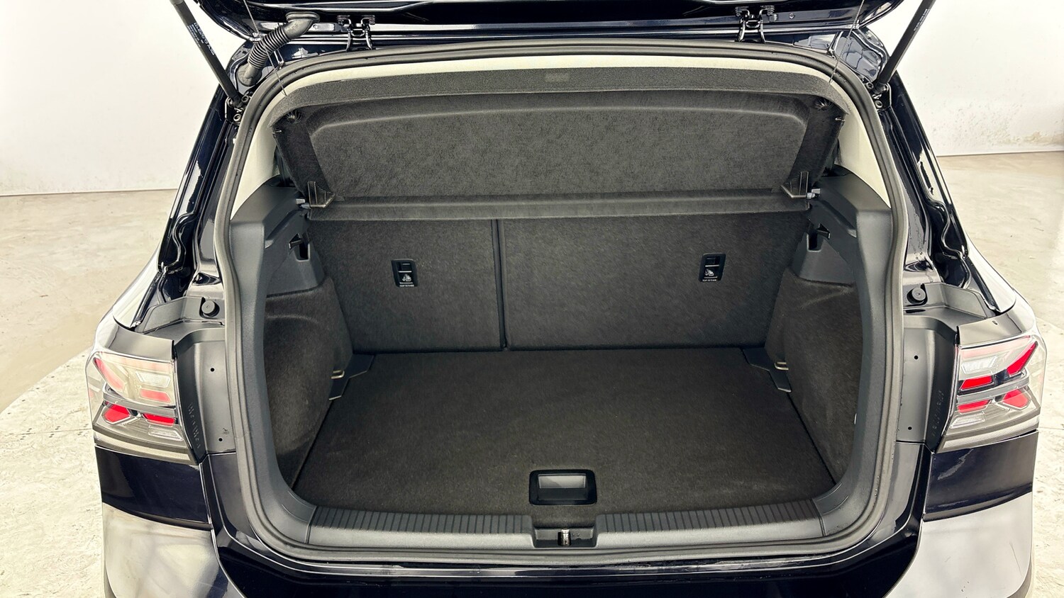 Used Volkswagen T-Cross 2025 for sale - 77602878: Photo 28