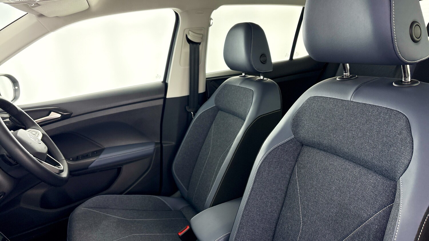 Used Volkswagen T-Cross 2025 for sale - 77602878: Photo 33