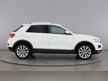 Used Volkswagen T-Roc 2021 for sale - 77198844: Photo