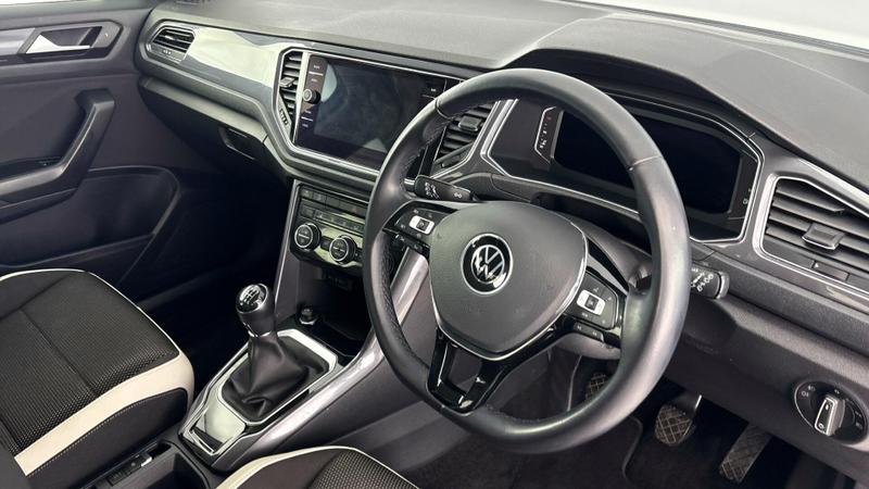 Used Volkswagen T-Roc 2021 for sale - 77198844: Photo 6