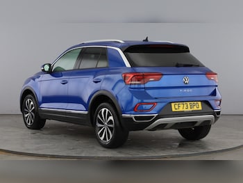 Used Volkswagen T-Roc 2023 for sale - 77602972: Photo