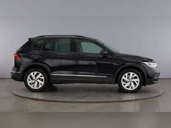 Used Volkswagen Tiguan 2022 for sale - 78599881: Photo