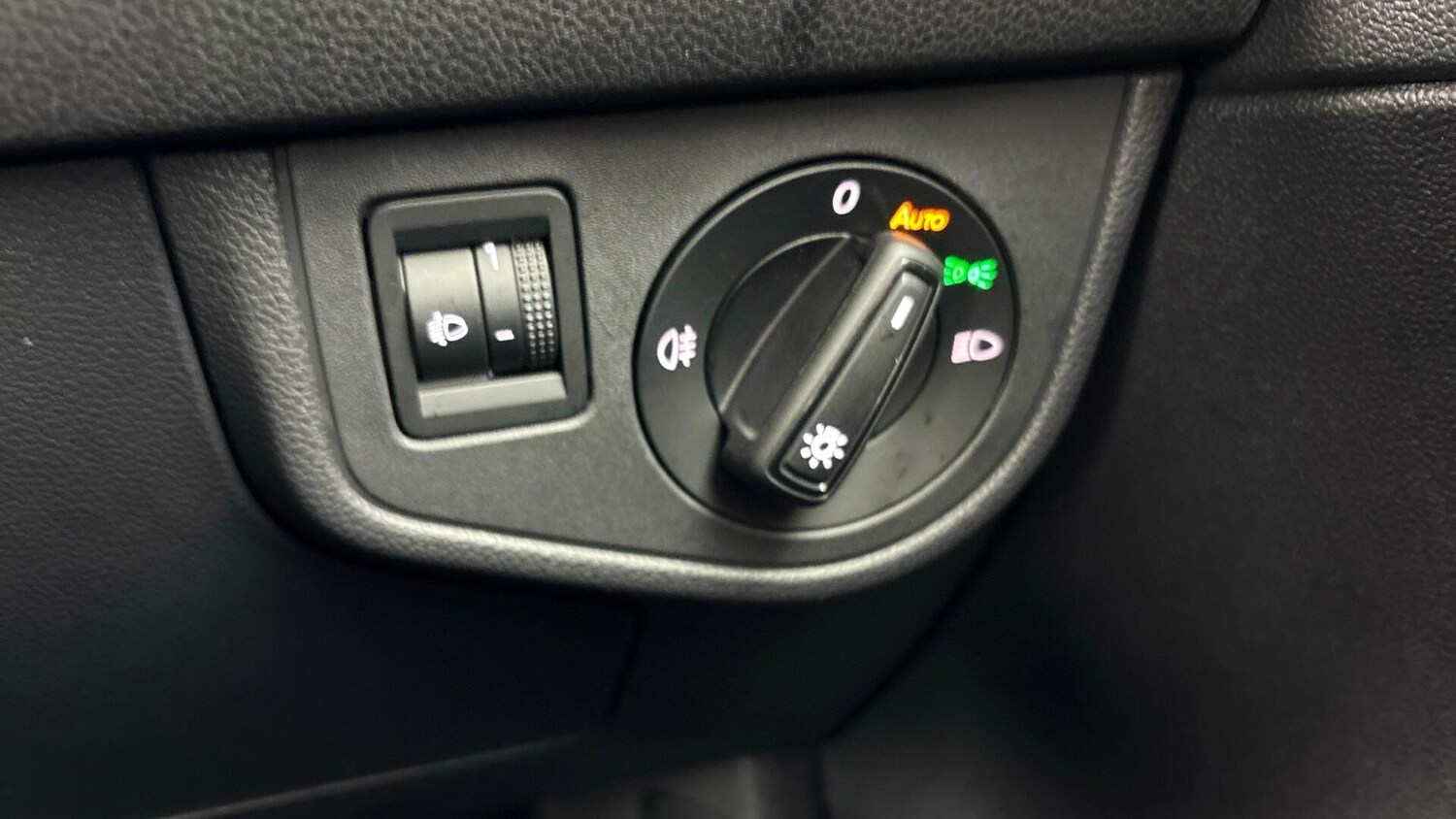 Used Volkswagen Polo 2024 for sale - 77872311: Photo 21