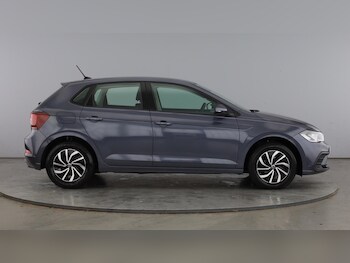 Used Volkswagen Polo 2024 for sale - 77872311: Photo