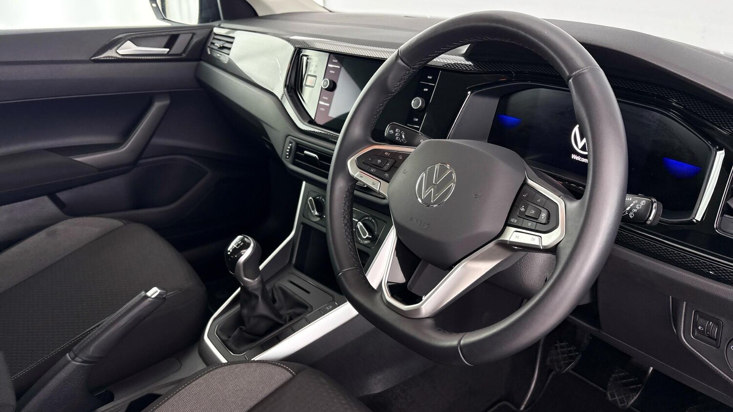 Used Volkswagen Polo 2024 for sale - 77872311: Photo 6