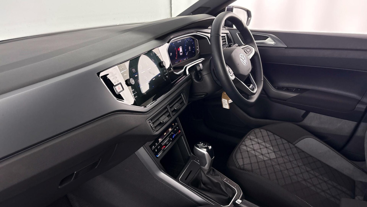 Used Volkswagen Polo 2025 for sale - 77505249: Photo 2