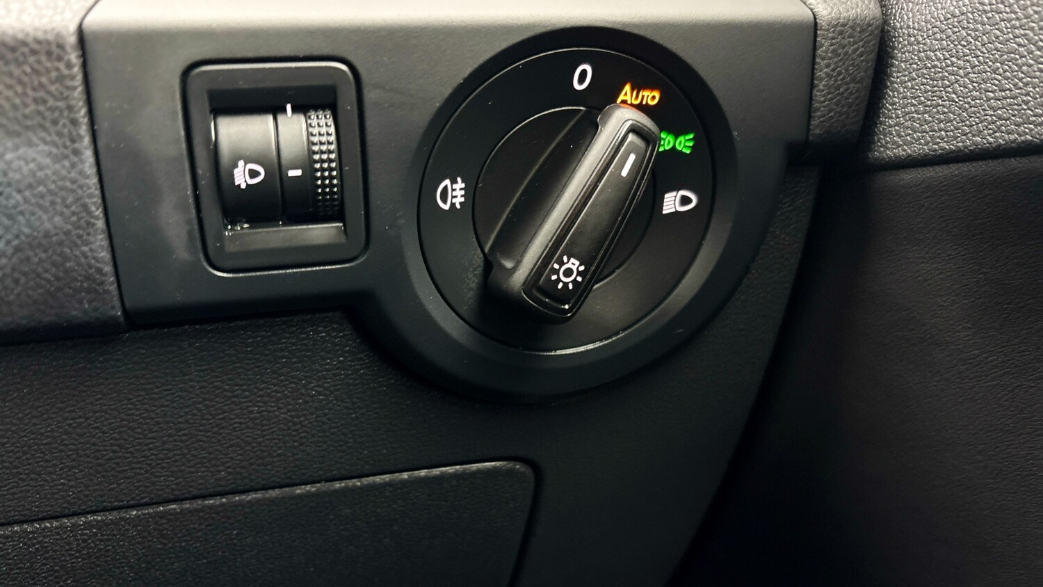 Used Volkswagen T-Cross 2025 for sale - 77906760: Photo 14