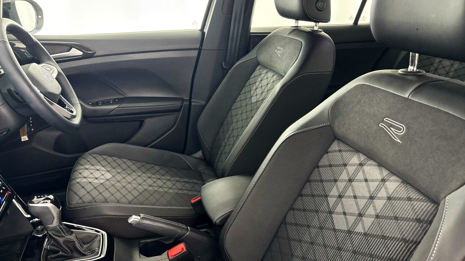 Used Volkswagen T-Cross 2025 for sale - 77906760: Photo 34