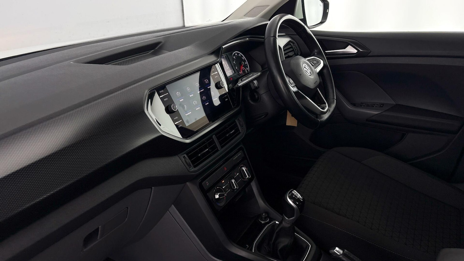 Used Volkswagen T-Cross 2020 for sale - 77938299: Photo 2