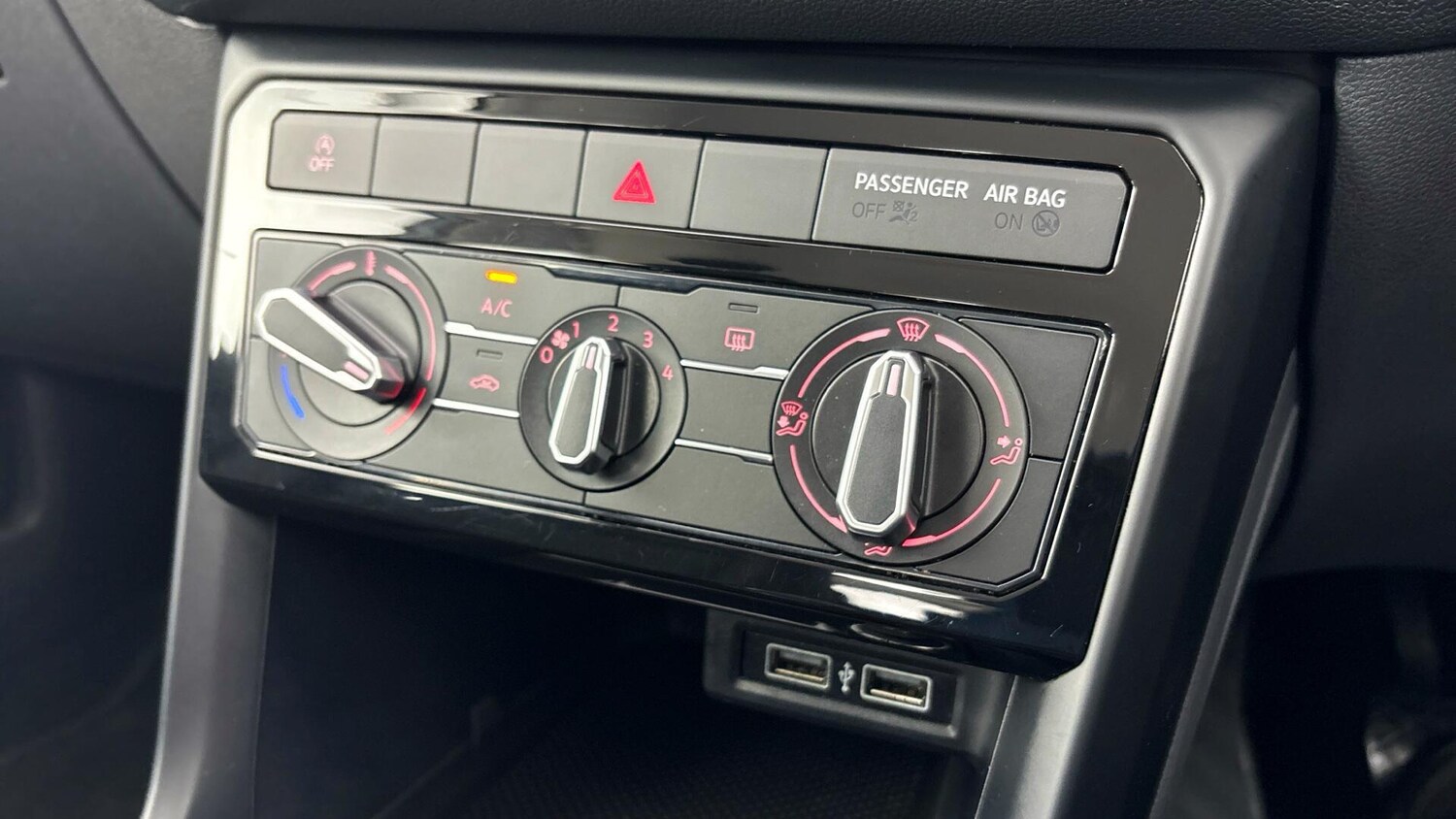 Used Volkswagen T-Cross 2020 for sale - 77938299: Photo 25