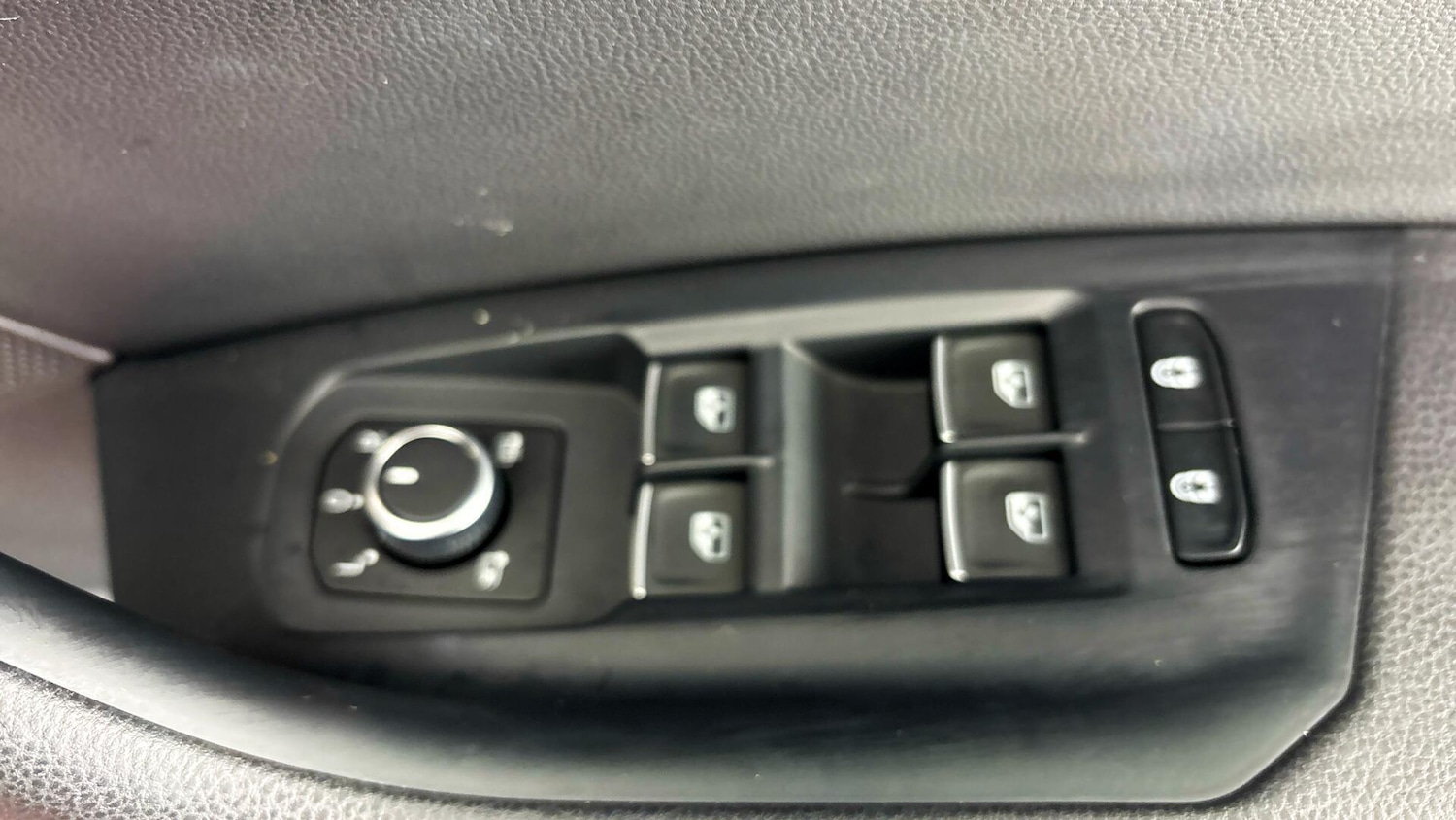 Used Volkswagen Touareg 2025 for sale - 77701452: Photo 20