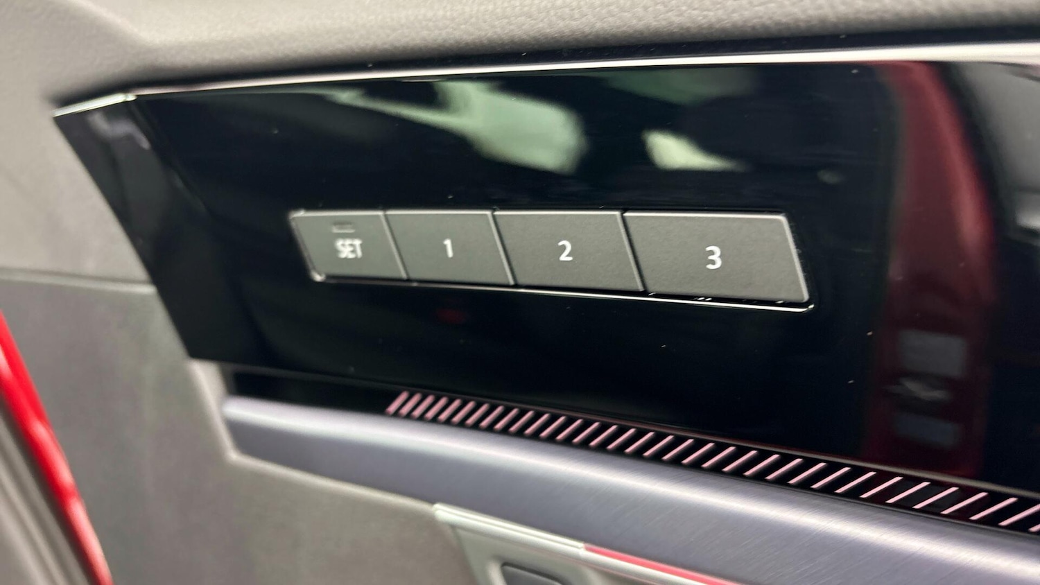 Used Volkswagen Touareg 2025 for sale - 77701452: Photo 24