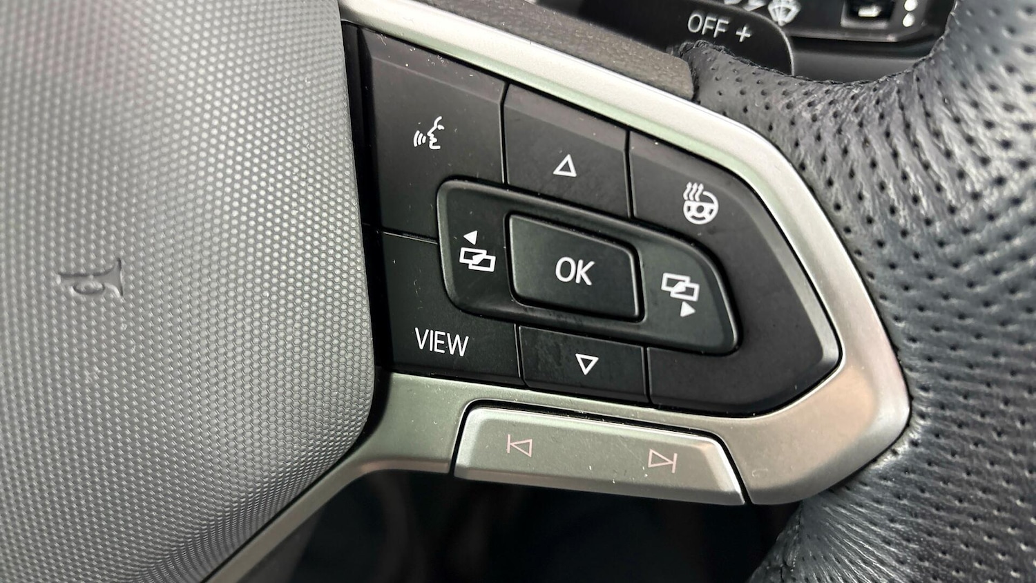 Used Volkswagen Touareg 2025 for sale - 77701452: Photo 25