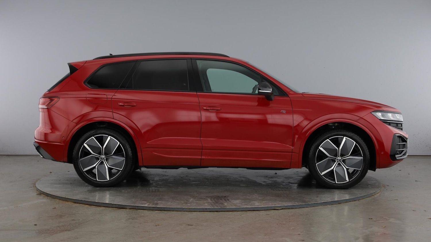 Used Volkswagen Touareg 2025 for sale - 77701452: Photo 4