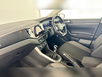 Used Volkswagen Polo 2024 for sale - 77515561: Photo