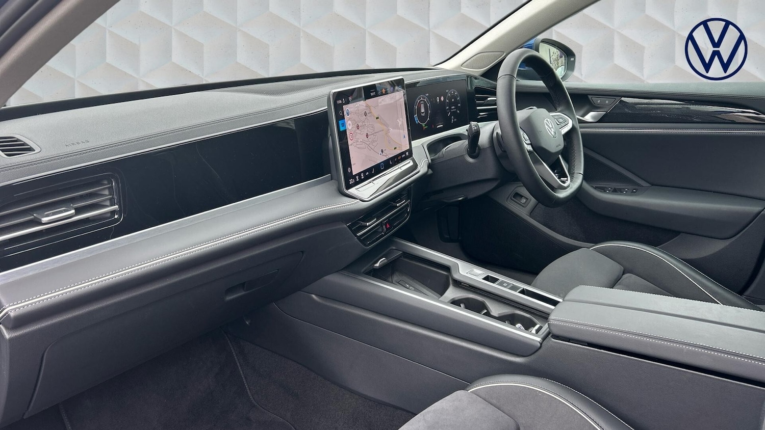 Used Volkswagen Passat 2025 for sale - 77602948: Photo 2