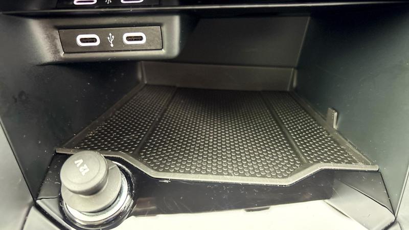 Used Volkswagen T-Roc 2023 for sale - 76940056: Photo 25