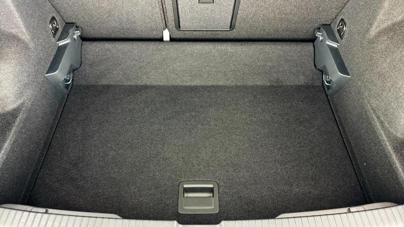 Used Volkswagen T-Roc 2023 for sale - 76940056: Photo 28