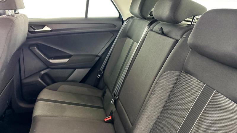 Used Volkswagen T-Roc 2023 for sale - 76940056: Photo 31