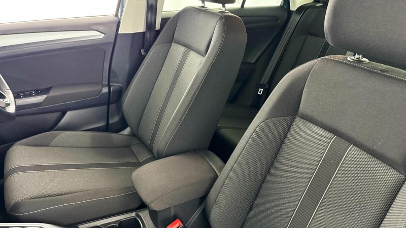 Used Volkswagen T-Roc 2023 for sale - 76940056: Photo 32