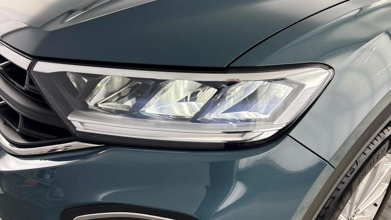 Used Volkswagen T-Roc 2023 for sale - 76940056: Photo 35
