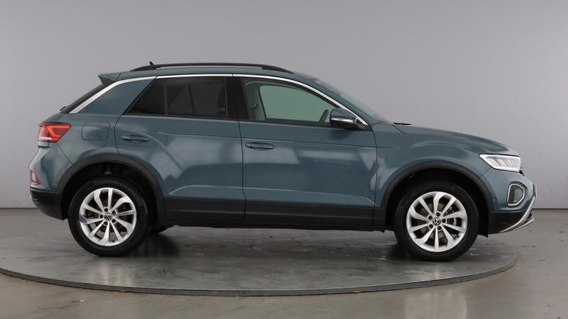 Used Volkswagen T-Roc 2023 for sale - 76940056: Photo 4
