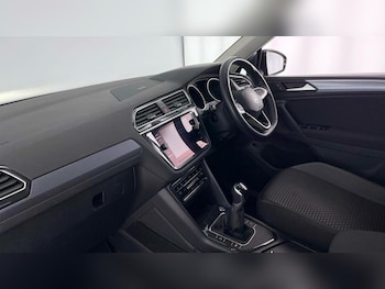 Used Volkswagen Tiguan 2022 for sale - 76028242: Photo