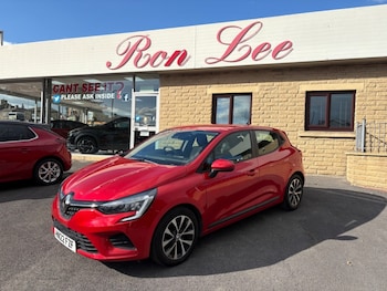 Used Renault Clio 2022 for sale - 76275945: Photo