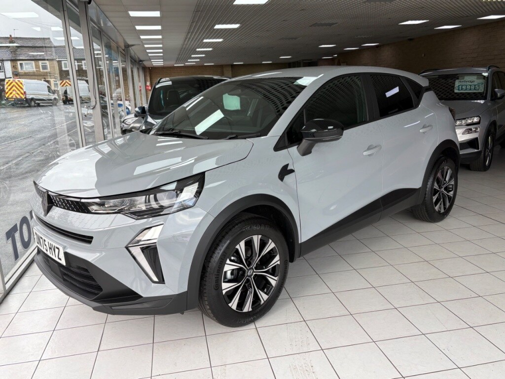 Used Renault Captur 2025 for sale - 76616955: Photo 2