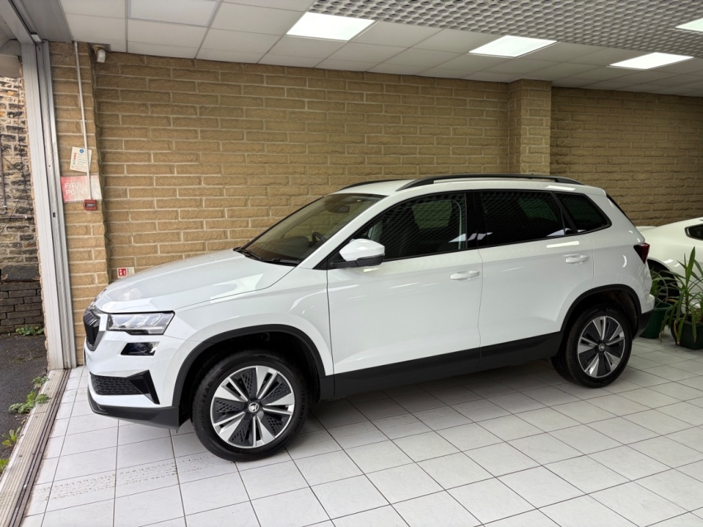 Used Skoda Karoq 2024 for sale - 76332858: Photo 2