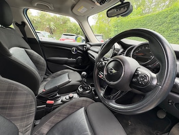 Used MINI Hatch 2018 for sale - 78580738: Photo