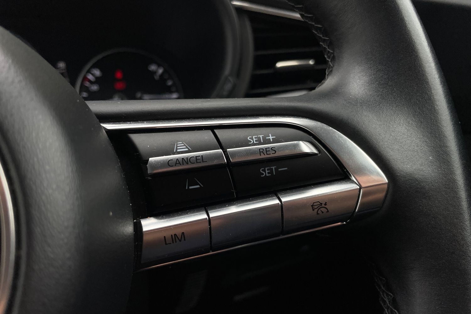 Used Mazda CX-30 2023 for sale - 76510604: Photo 34