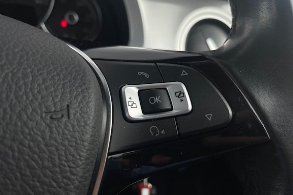 Used Volkswagen up! 2016 for sale - 75683642: Photo 26