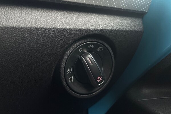 Used Volkswagen up! 2016 for sale - 75683642: Photo 30