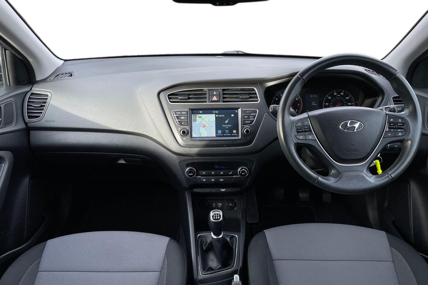 Used Hyundai i20 2018 for sale - 76663589: Photo 11