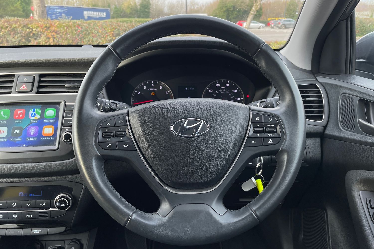 Used Hyundai i20 2018 for sale - 76663589: Photo 30