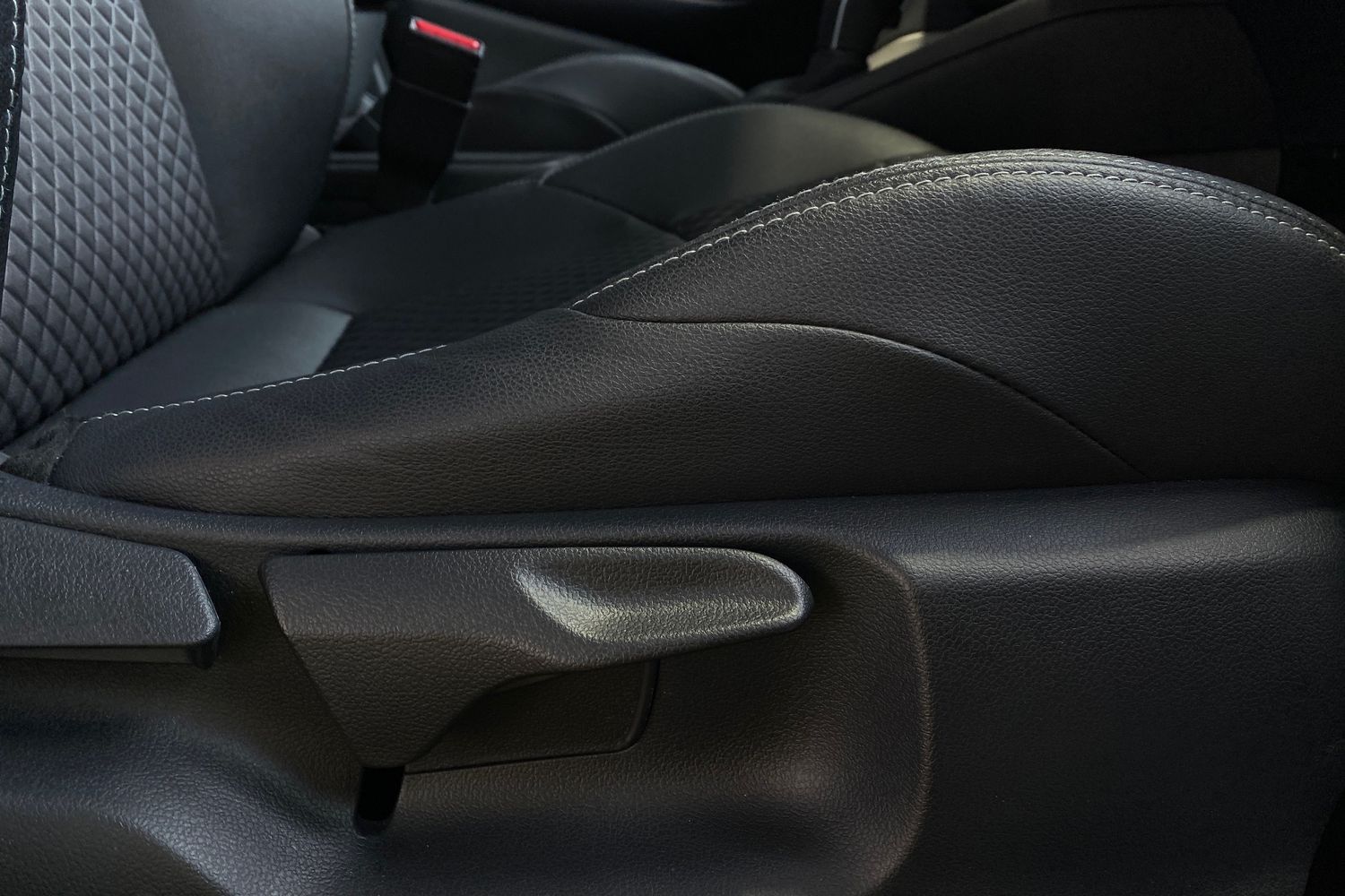 Used Mazda Mazda2 HYBRID 2023 for sale - 77990504: Photo 27